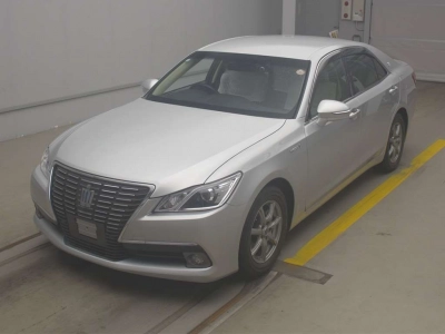 TOYOTA CROWN HYBRID
