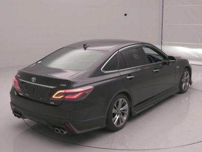 TOYOTA CROWN HYBRID