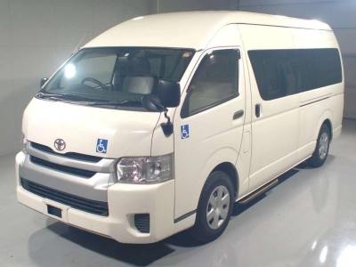 TOYOTA REGIUS VAN