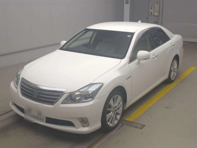 TOYOTA CROWN HYBRID