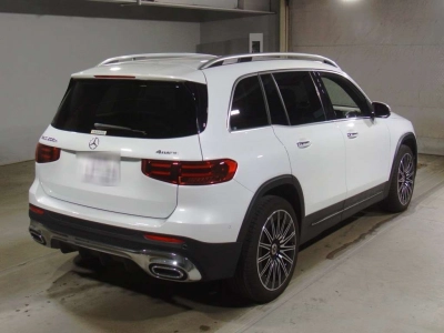 MERCEDES BENZ GLB