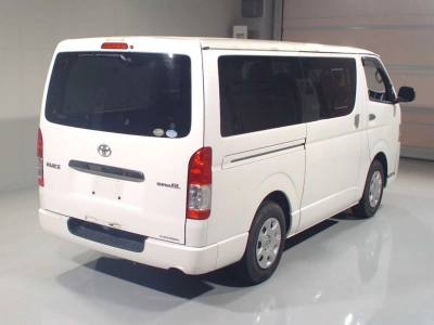 TOYOTA REGIUS VAN