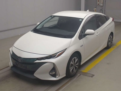 TOYOTA PRIUS PHV
