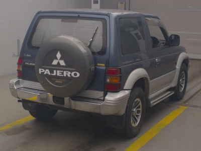MITSUBISHI PAJERO