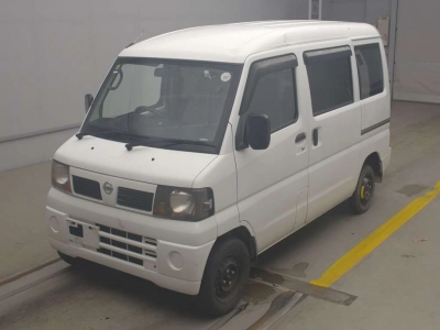 NISSAN CLIPPER VAN