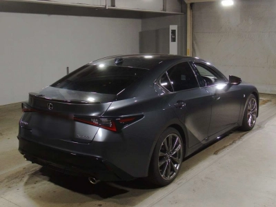 LEXUS IS