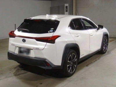LEXUS UX