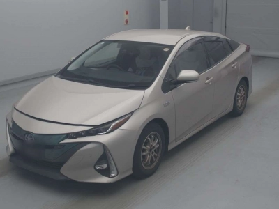 TOYOTA PRIUS PHV