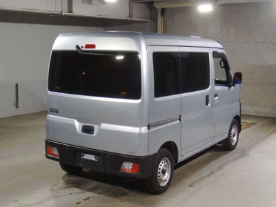 TOYOTA PIXIS VAN