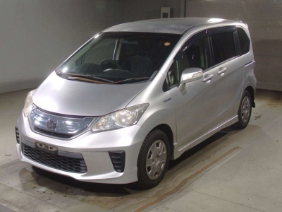 HONDA FREED HYBRID