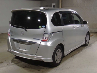 HONDA FREED HYBRID