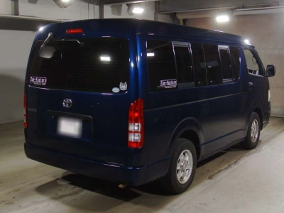 TOYOTA HIACE WAGON