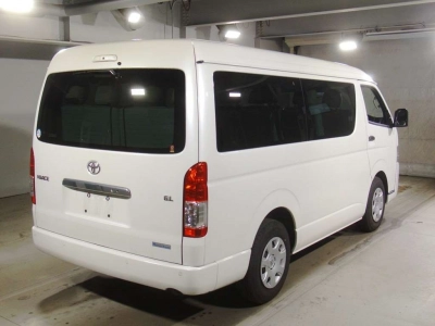 TOYOTA HIACE WAGON