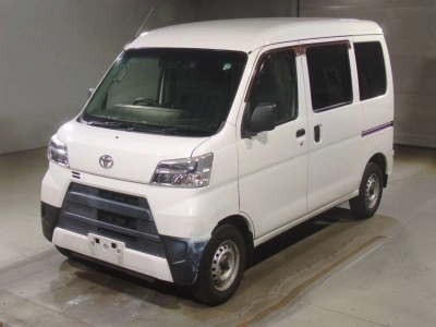 TOYOTA PIXIS VAN