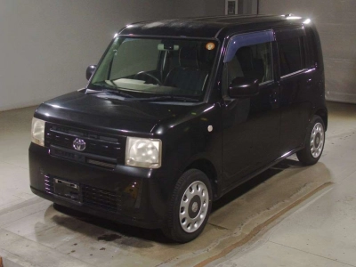 TOYOTA PIXIS SPACE