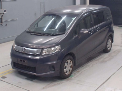 HONDA FREED SPIKE