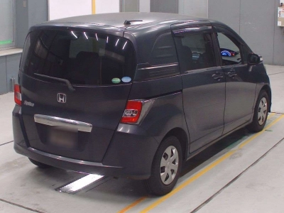 HONDA FREED SPIKE