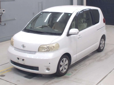 TOYOTA PORTE