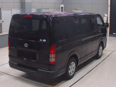 TOYOTA REGIUS VAN