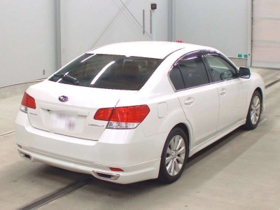 SUBARU LEGACY B4