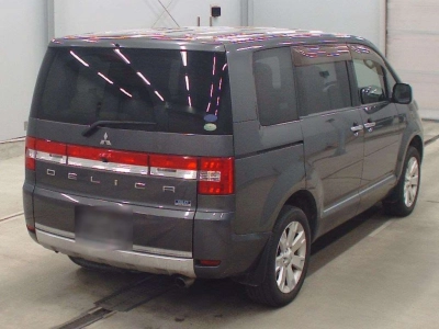 MITSUBISHI DELICA D:5