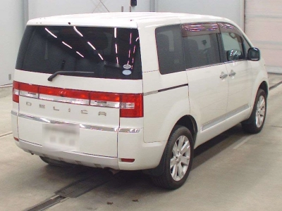 MITSUBISHI DELICA D:5