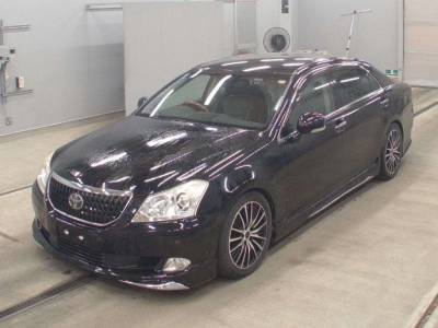 TOYOTA CROWN MAJESTA