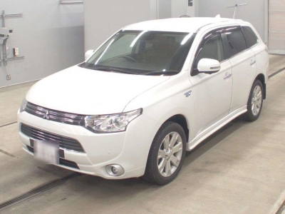 MITSUBISHI OUTLANDER PHEV