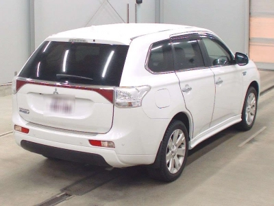 MITSUBISHI OUTLANDER PHEV