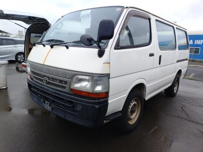 TOYOTA HIACE