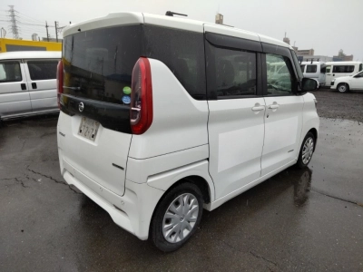 NISSAN ROOX