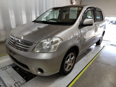TOYOTA RAUM