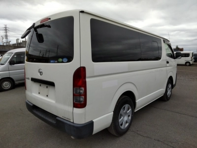 TOYOTA REGIUS ACE