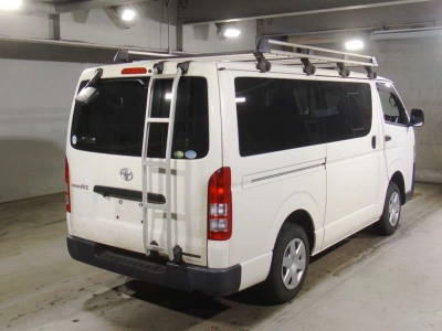 TOYOTA REGIUS VAN