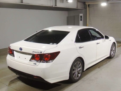 TOYOTA CROWN HYBRID