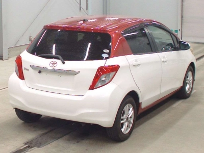 TOYOTA VITZ