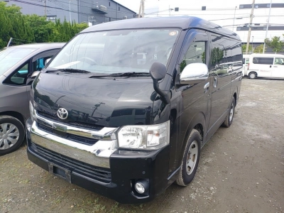 TOYOTA HIACE