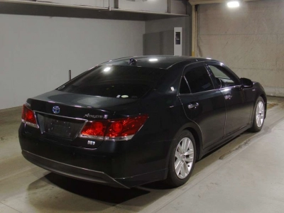 TOYOTA CROWN HYBRID