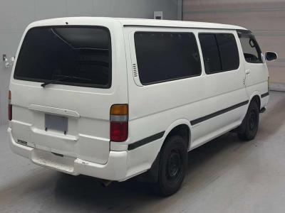 TOYOTA HIACE VAN