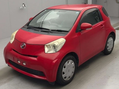 TOYOTA IQ