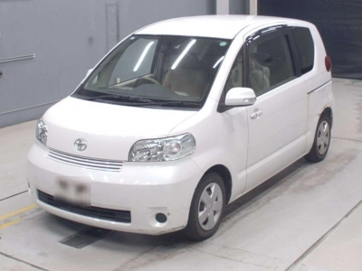 TOYOTA PORTE