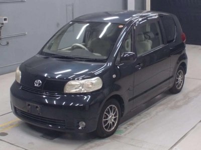 TOYOTA PORTE