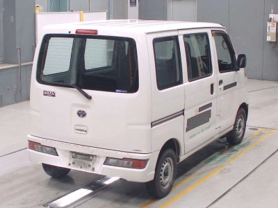 TOYOTA PIXIS VAN