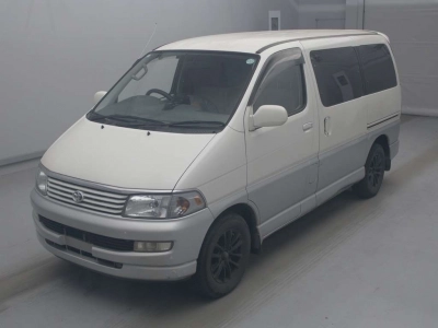 TOYOTA HIACE REGIUS
