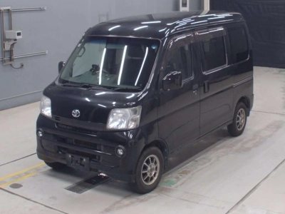 TOYOTA PIXIS VAN