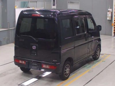 TOYOTA PIXIS VAN
