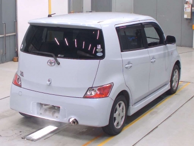 TOYOTA BB