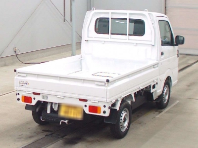 NISSAN CLIPPER TRUCK