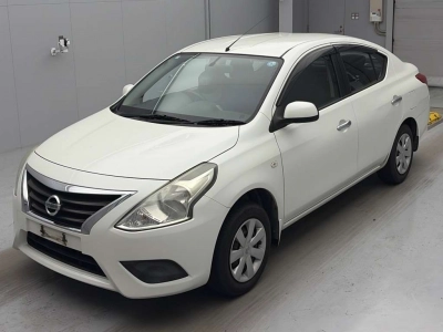 NISSAN TIIDA LATIO