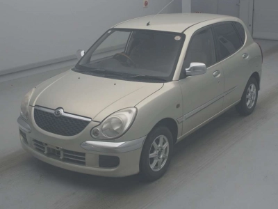 DAIHATSU STORIA